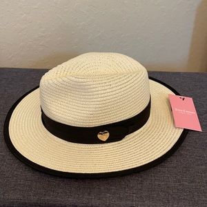 Juicy Couture NWT 👍 Straw Fedora w Black Trim🎩
